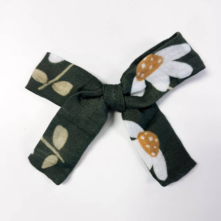 PINZA DE LAZO | MARGARITAS para venta al por mayor de Minimalist Folk Co.