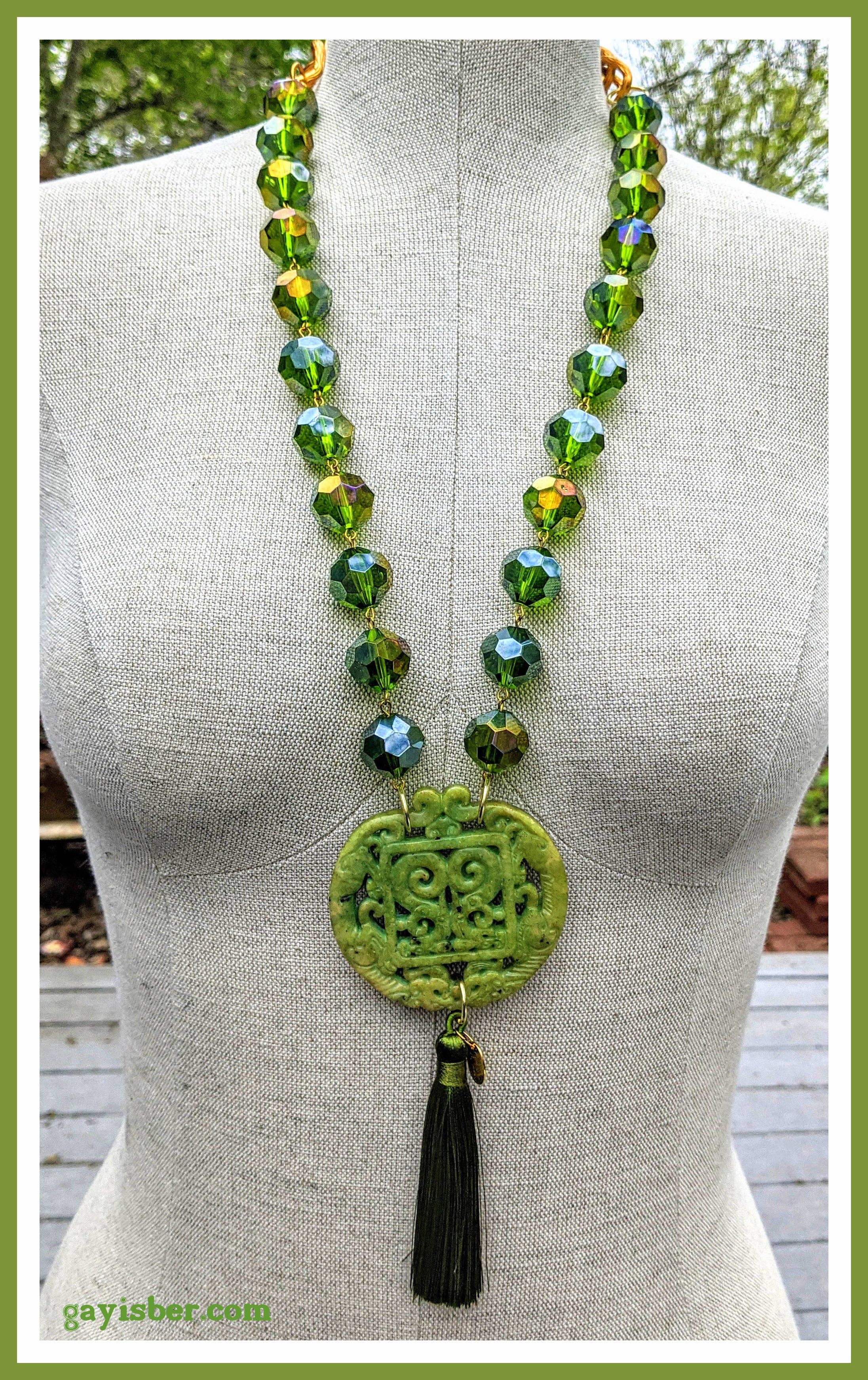 Gay Isber Designs – Colar com missangas/pérolas por atacado – Grande AB Green Moss Hand Linked Beads Colar de tassle Jade Disk Gay Isber Unisex Um de um7