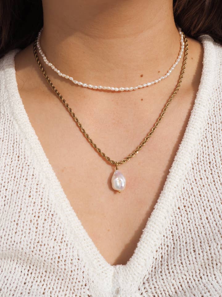 18K Gold Freshwater Rice Pearl Necklace for wholesale by Alesi Jewellery