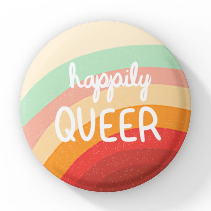 Luck and Lavender Studio - Vendita all'ingrosso Spilla da bavero - Pulsante Felicemente Queer0
