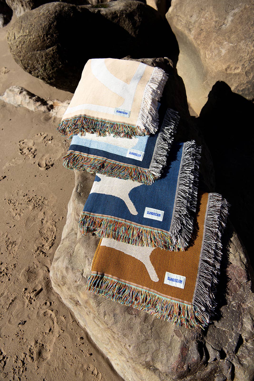 Sundream - Wholesale Throw Blanket - SUNDREAM CUSTOM: HERITAGE WOVEN THROW (MOQ 50 Units)3