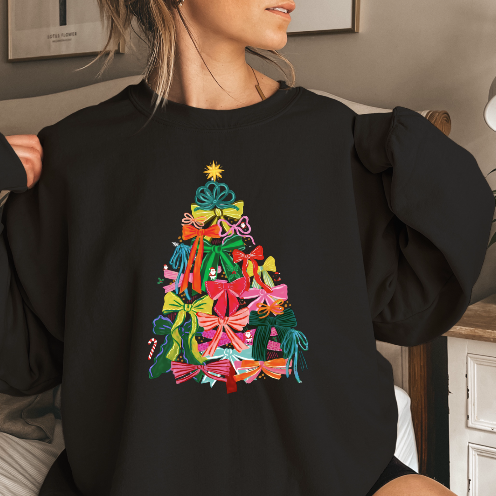 Shoppe SHC - Wholesale Graphic Sweatshirt - Women's - Bow Christmas Tree Christmas Sweatshirt | Gildan 9