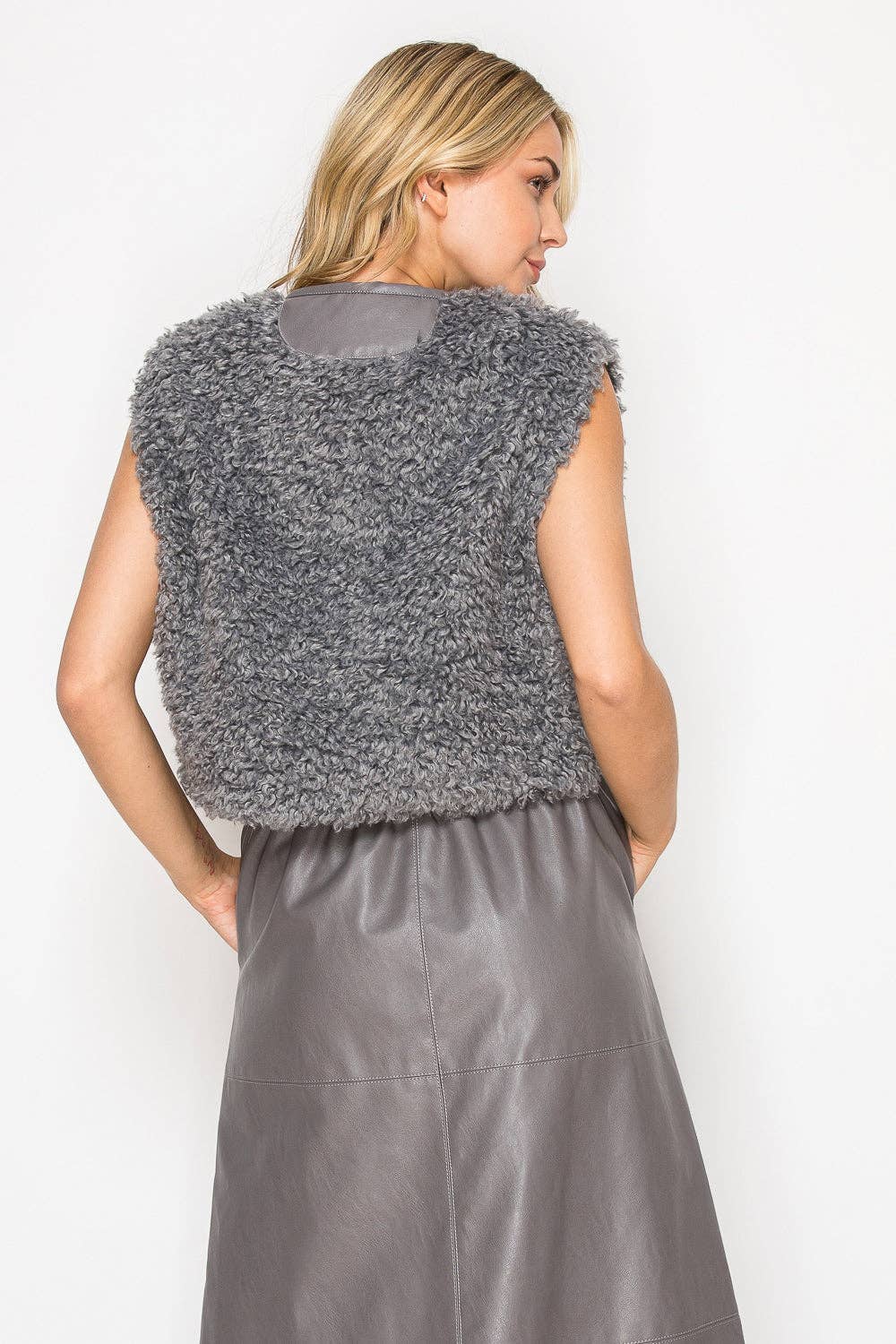 Joh Apparel - Wholesale Outerwear Vest - Women's - Jacquelina Sherpa Fur & Leather Vest8