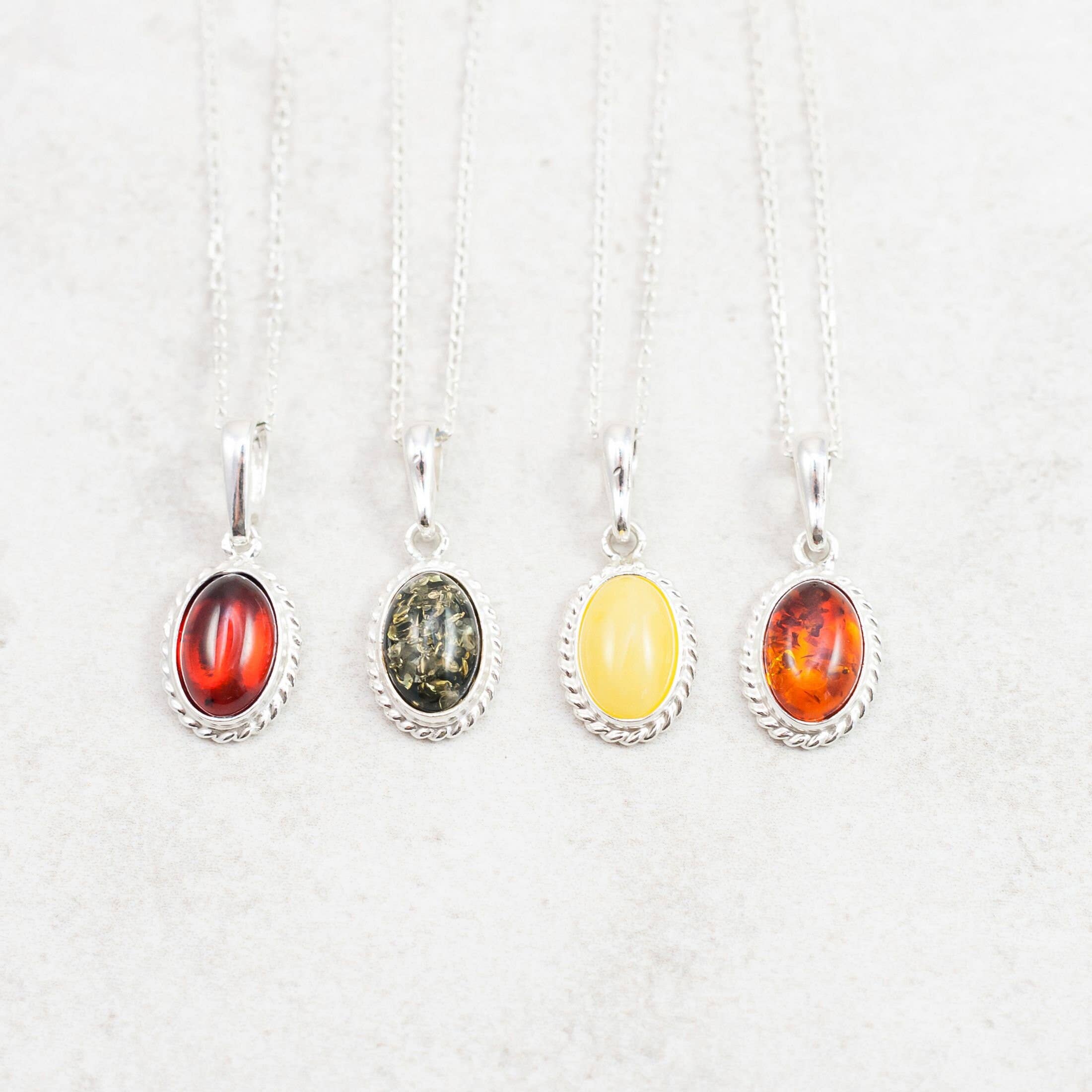 Marcin Waryszak – Colar pingente/pendente por atacado – Colar Pendente Âmbar Egg Yolk Baltic Colar Pendente Âmbar Oval8