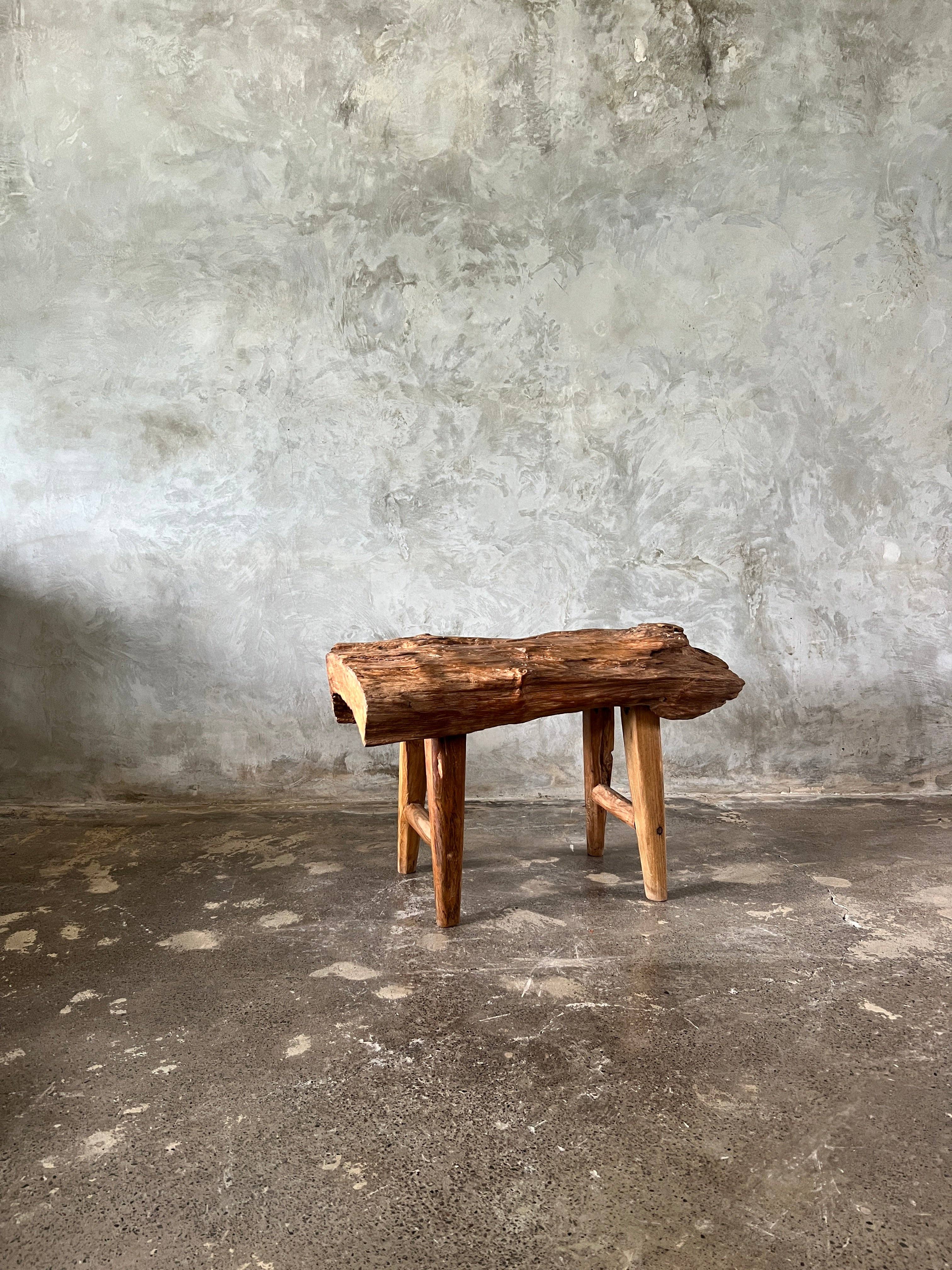 Office Objets - Venta al por mayor Bancos - Banco pequeño de teca asiática rubia con cuatro patas - Sembilan10