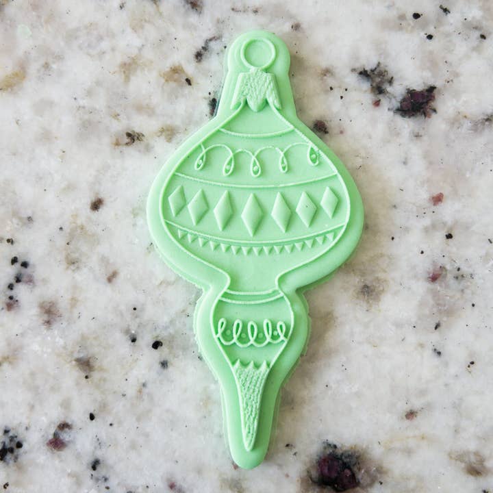 Bauble Lång Ogee Biscuit Cookie PopUp Embosser Stämpel & Cutter Jul för wholesale av Cut Bake Stamp