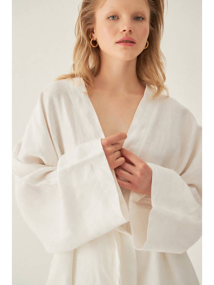 Le Cle – Kimono - Mulher por atacado – Kimono Riva em linho de corte amplo e comprimento curto4