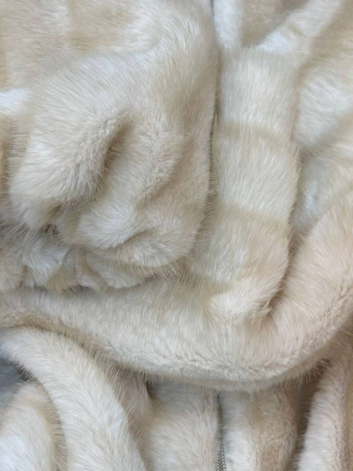 HIDDENBRAND - Wholesale Fur/Faux Fur Coat - Women's - Fashionable Striped Color-Block Faux Fur Jacket4