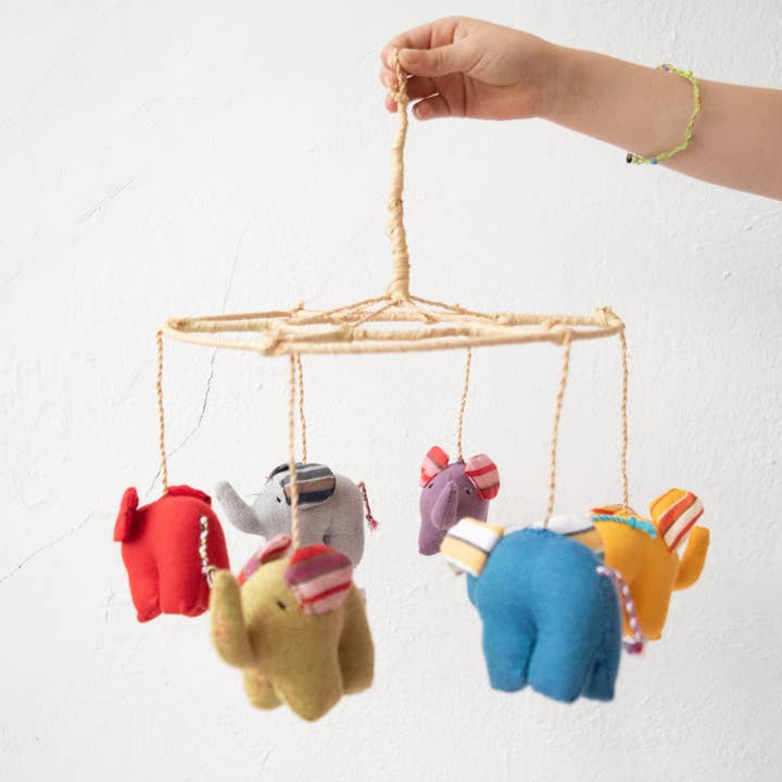 Mobile Kikoy Elephant pour la vente par Amani ya Juu