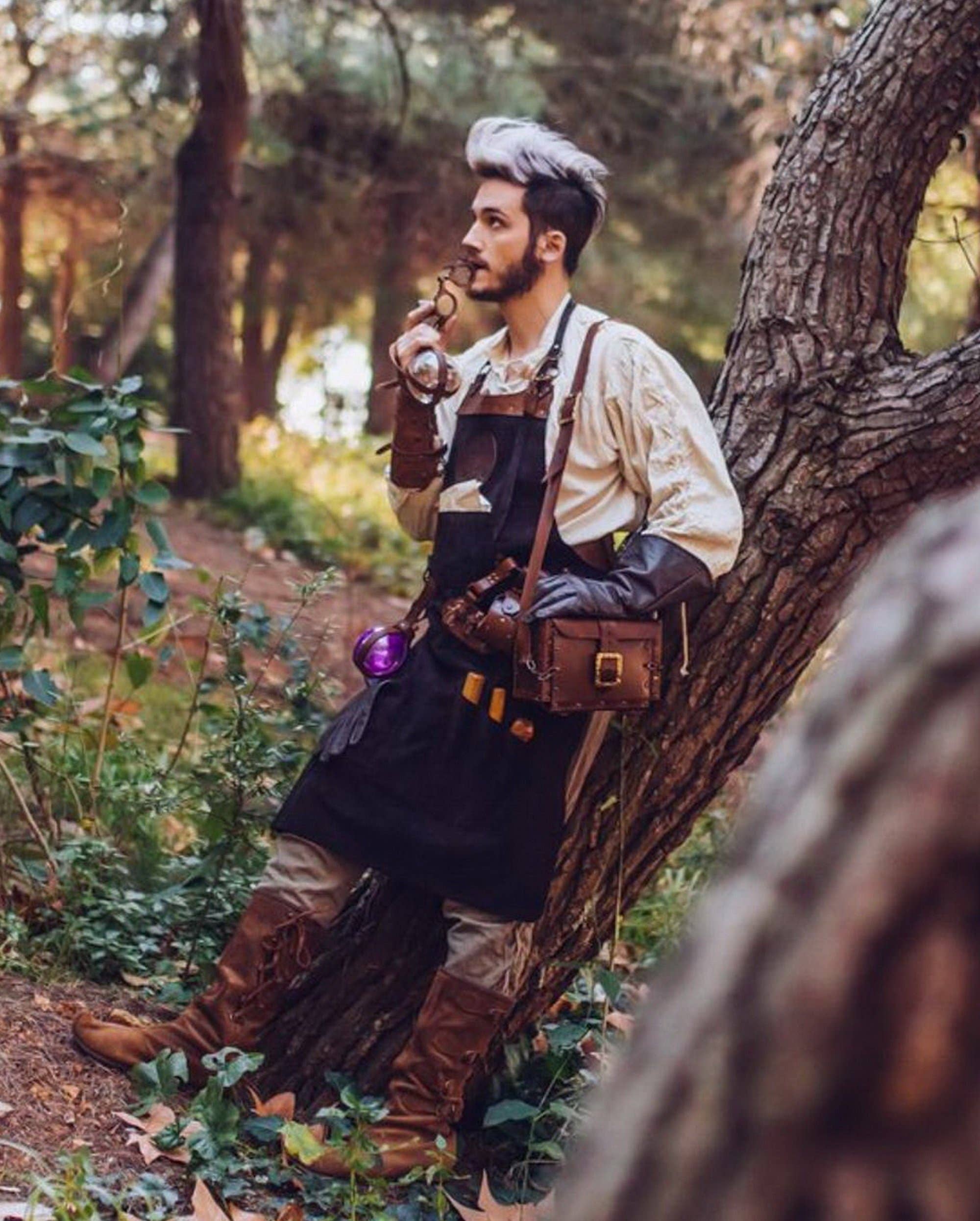 Outcast Props - Vente Décorations de table - Sac d'alchimiste en cuir avec set de potions1