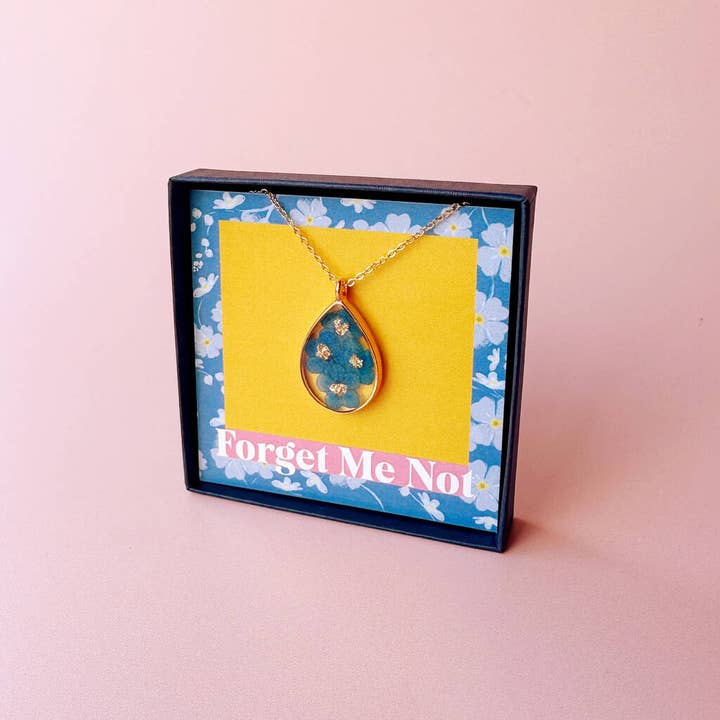 Lucent Studios Ltd - Wholesale Pendant/Charm Necklace - Real Pressed Flower Teardrop Pendant Necklace1