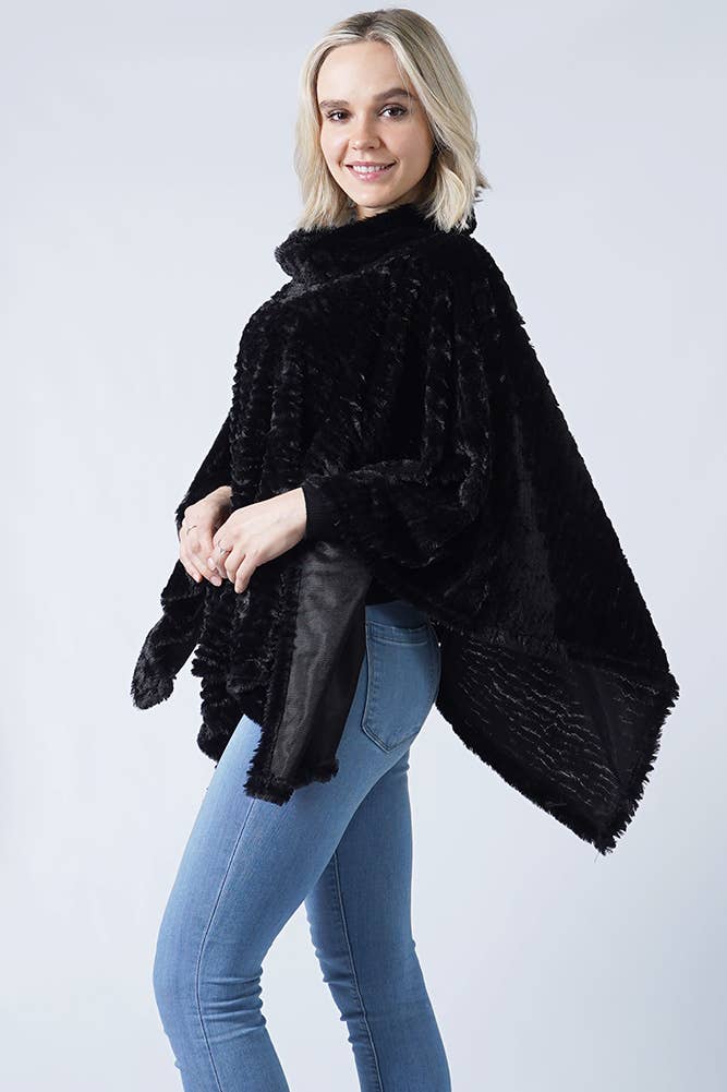 Hana - Wholesale Poncho - Women's - Stripe Pattern Faux Fur Poncho5