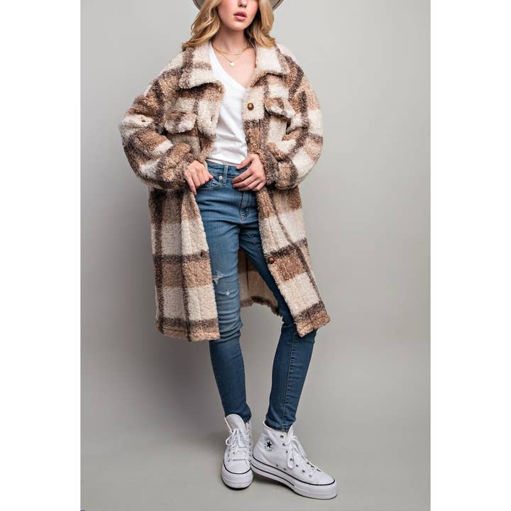 Veste oversize en peluche à carreaux 8897-B pour la vente par Coloring You