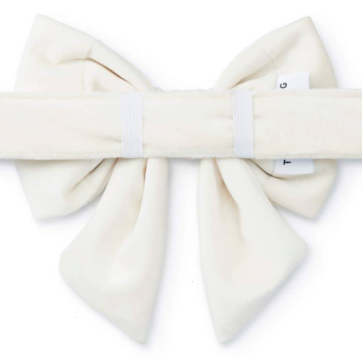 The Foggy Dog – wholesale Pet bow tie – Dog – Ivory Velvet Lady Dog Bow1