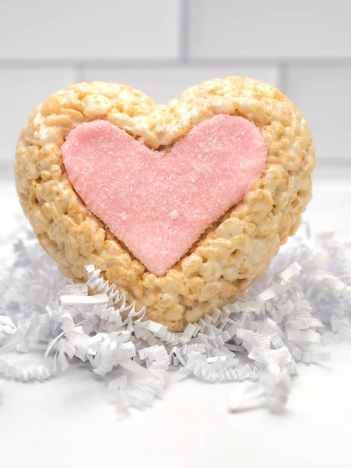 Caixa de 12 Barras de Cereais de Arroz com Coração Inserido por atacado de Creative Crispies Co.