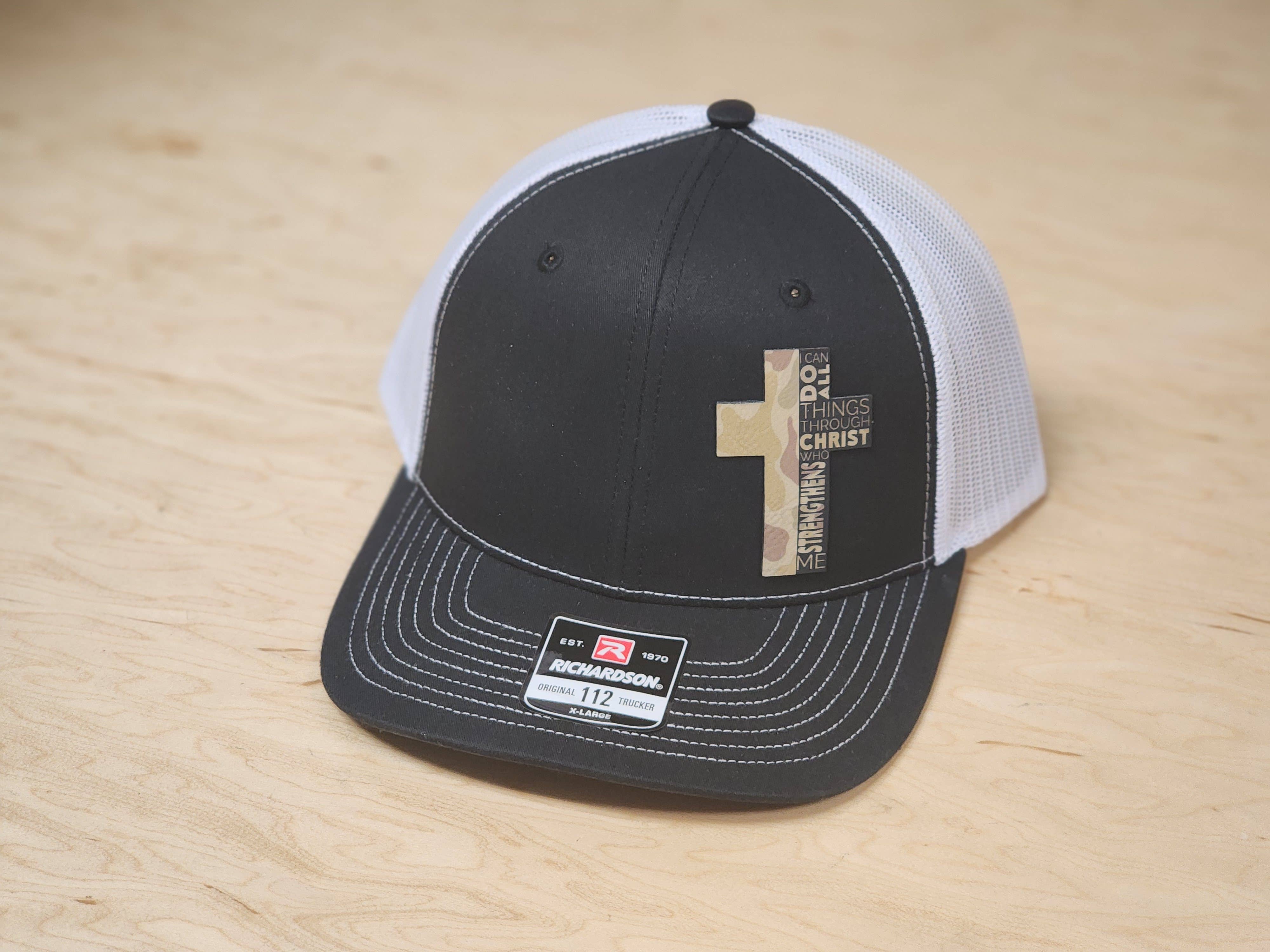 Knot Creatives – Großhandel Trucker-Cap – Unisex – Glaube Tarnung Kreuz Mesh Baseballkappe1