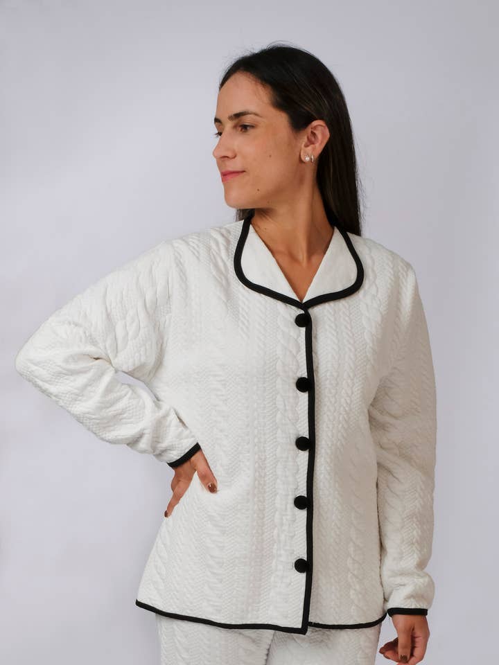 Hvidt damepyjamasæt for engroshandel hos Marbil