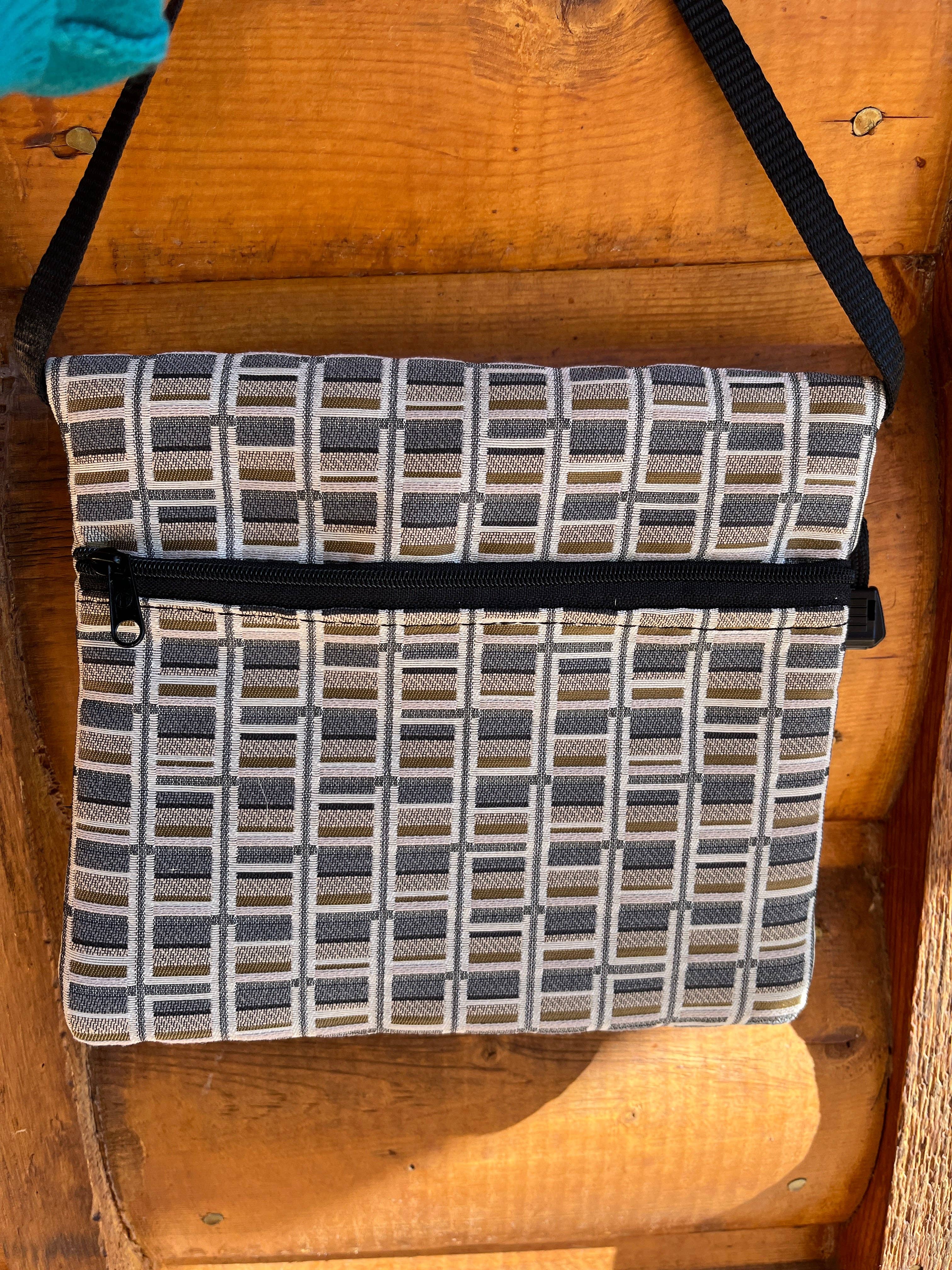 OlovesM.com - Wholesale Pouch - Women's - 3 Zip Bag Black- Geometric Home dec Print Fabric1