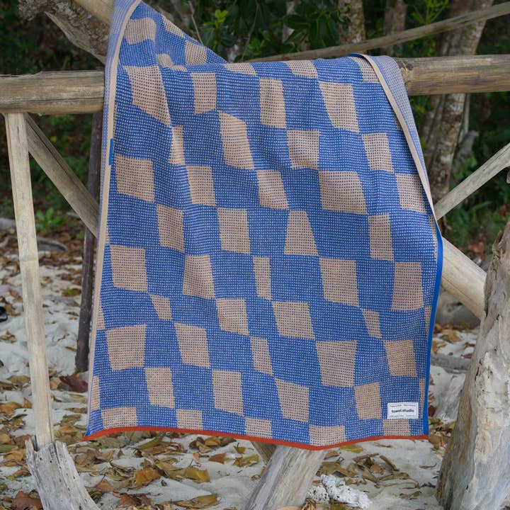 towel.studio - Wholesale Beach Towel - Fields Beach Towel | Taos1