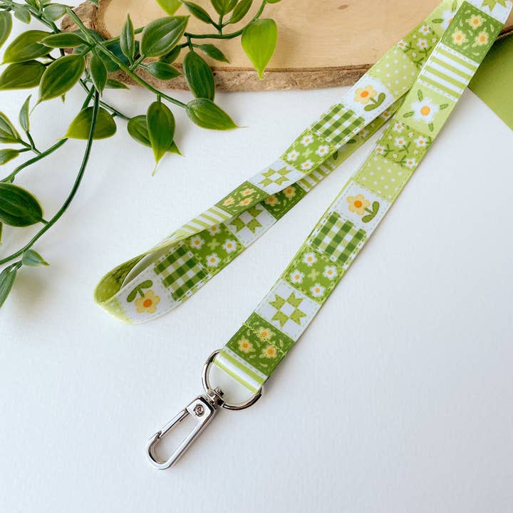 Laurel Mae Art – wholesale Lanyard – Women’s – Green Daisy Blanket - Lanyard7