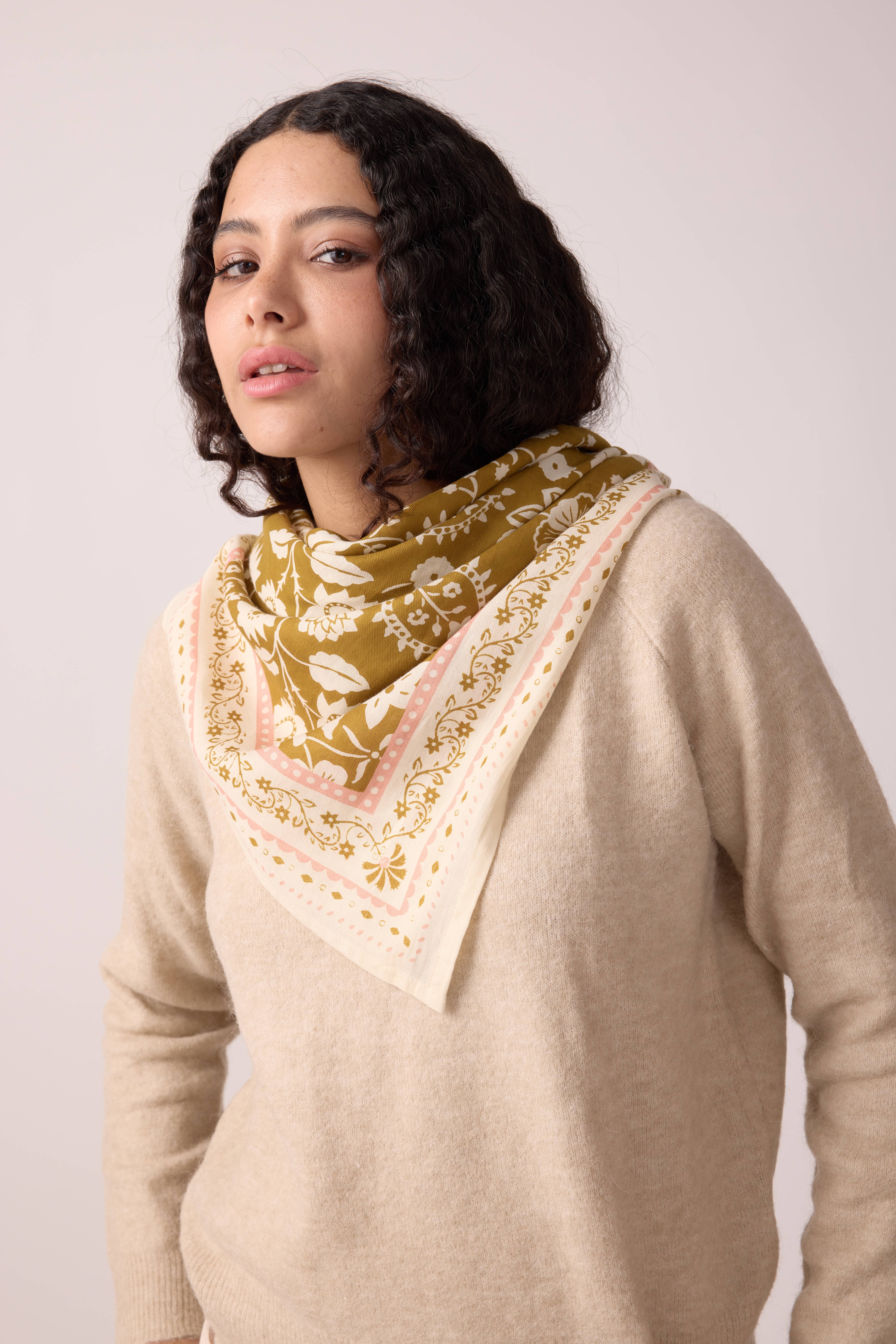 Maradji - Venta al por mayor Pañuelo para la cabeza - Mujer - Pañuelo de sarga de algodón color bronce con estampado indio3