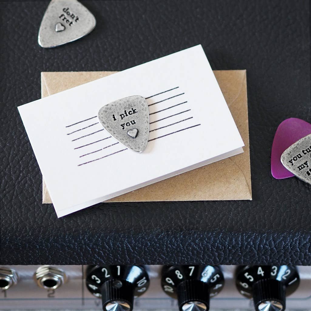 Kutuu - Wholesale Keepsake Coin/Token - Heart Strings Guitar Plectrum1
