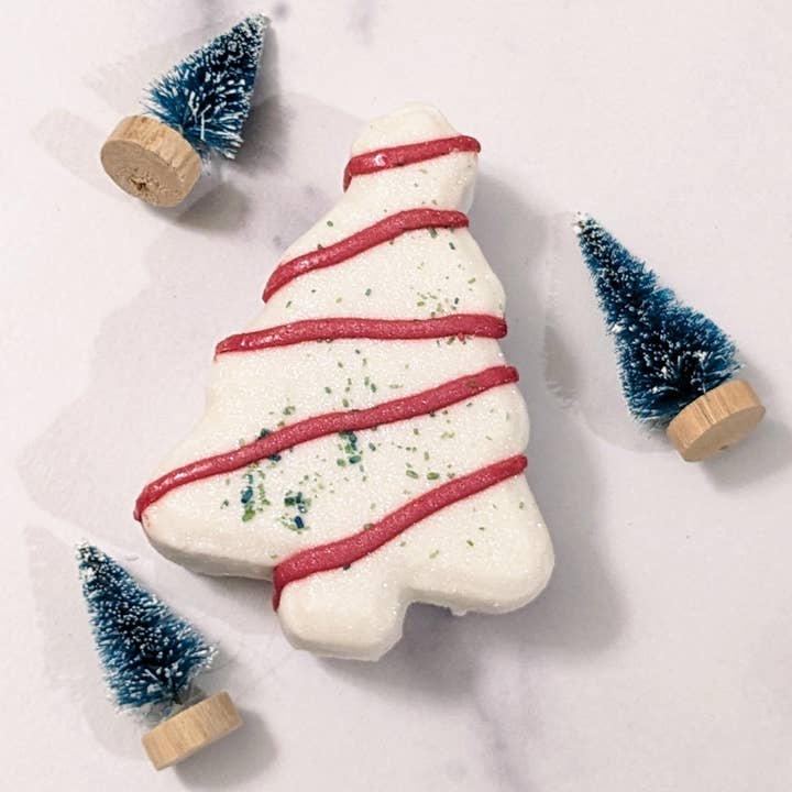 Beachy Bubbles Bath Co - Wholesale Bath Bomb/Fizz - Christmas Tree Cake Bath Bomb - Holiday/Christmas Collection