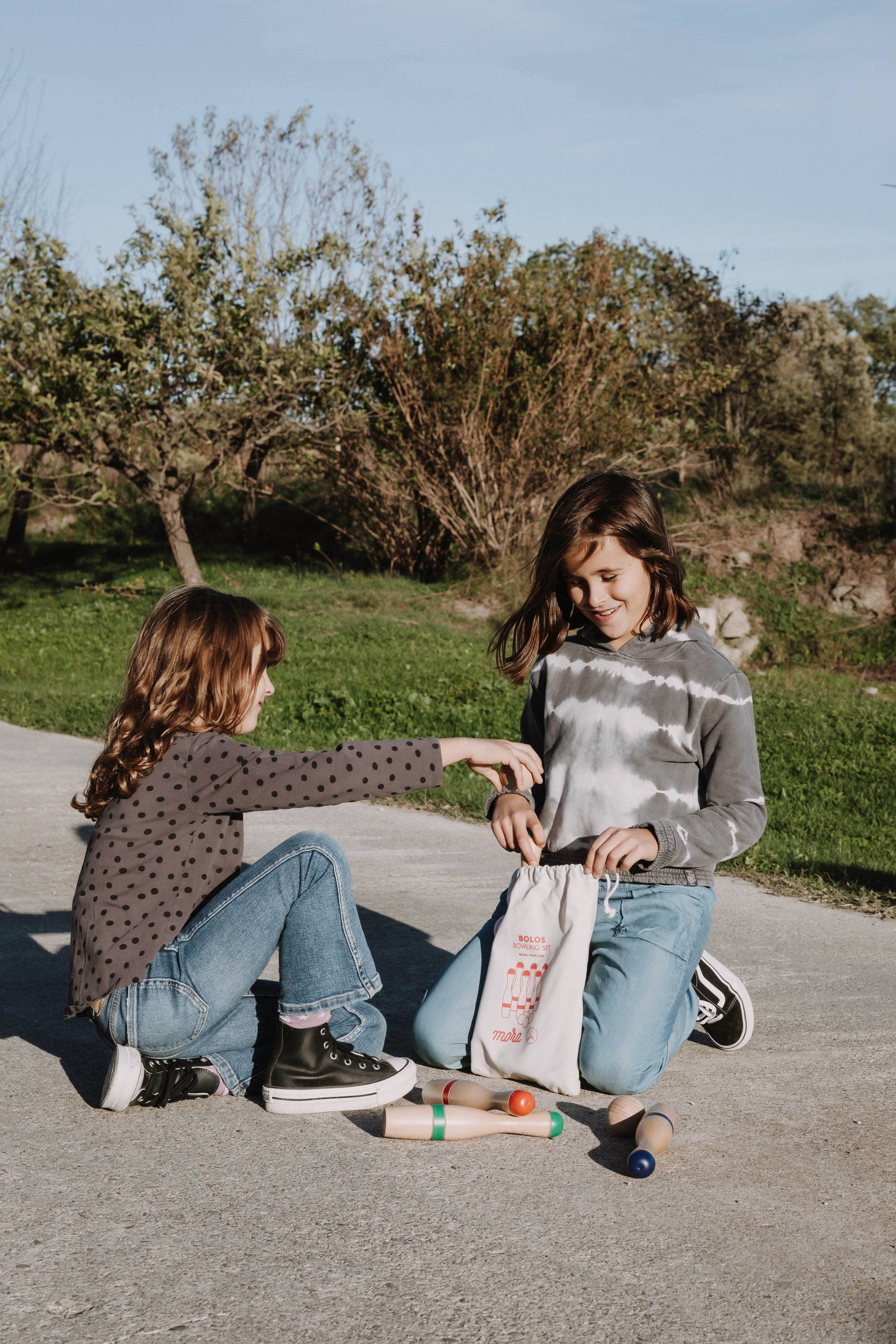 MORA PLAY - Vente Jouet en bois – enfant - Ensemble classique de quilles de 24 cm (6 quilles, sac en tissu)5