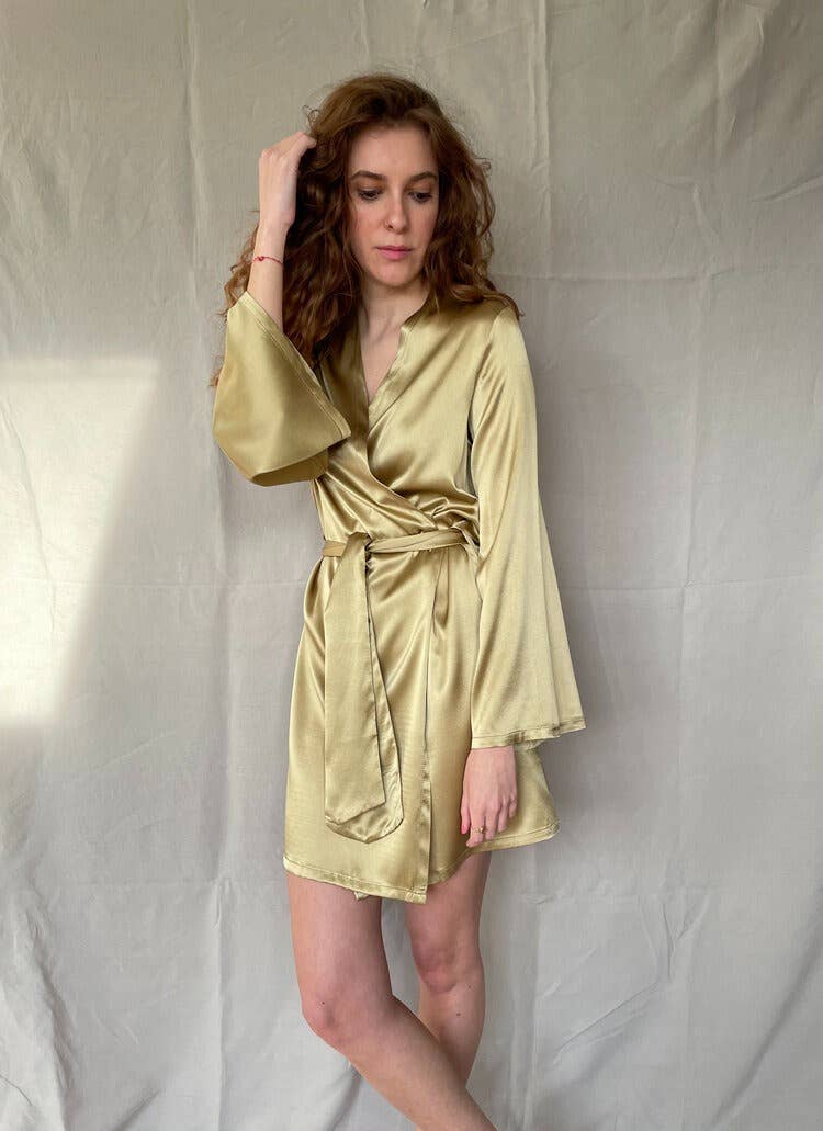 Flair Copenhagen – Engroshandel Morgenkåbe - Dame – Silkekjole i guld4