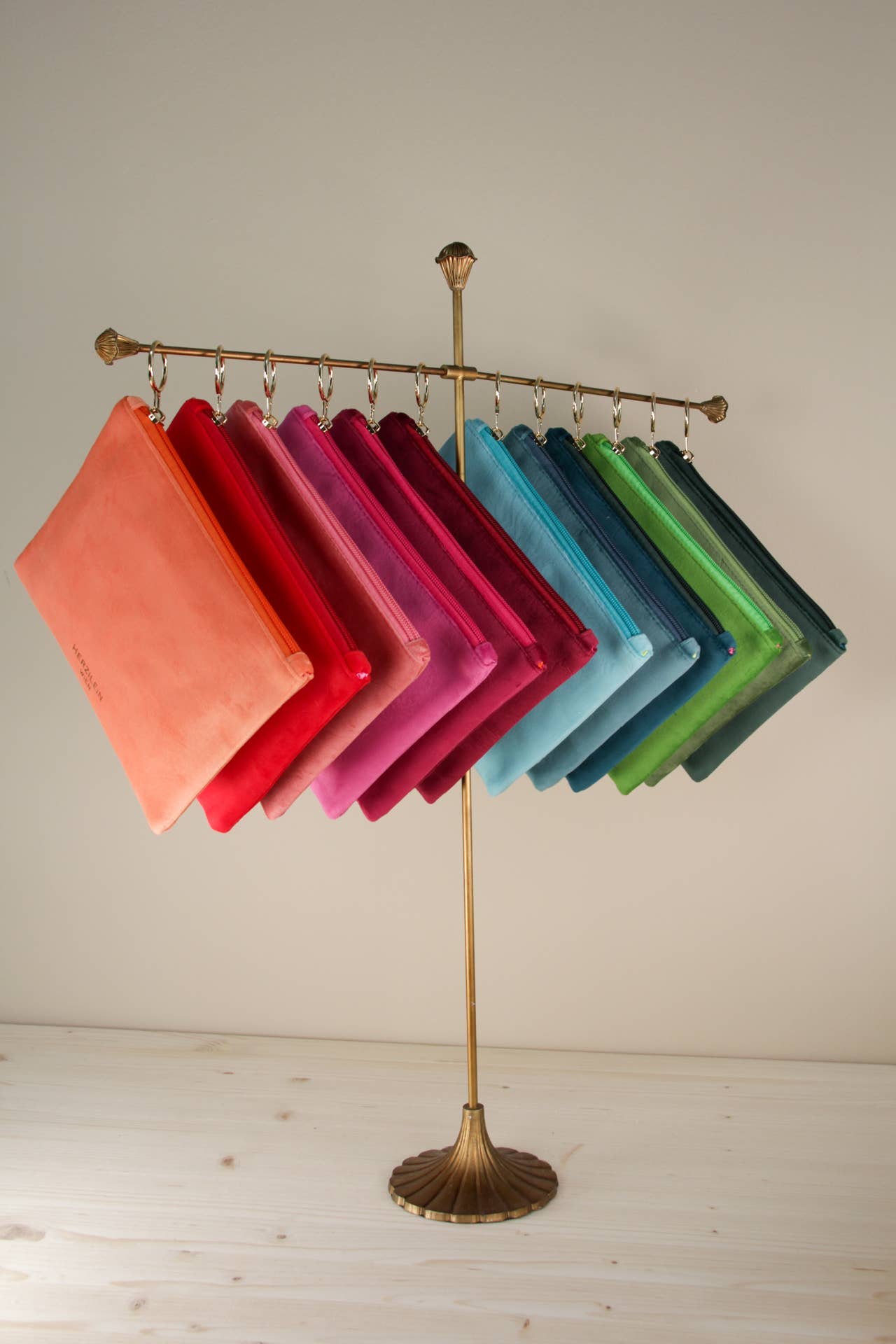 Herzilein-Wien GmbH - Wholesale Makeup/Cosmetic Bag - Kosmetiktasche Austria Berge8