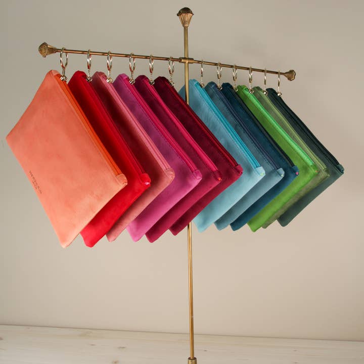 Herzilein-Wien GmbH – Großhandel Schmink-/Kosmetiktasche – Kosmetiktasche „Austria Berge“ – Samt-Außenstoff mit Satinfutter8