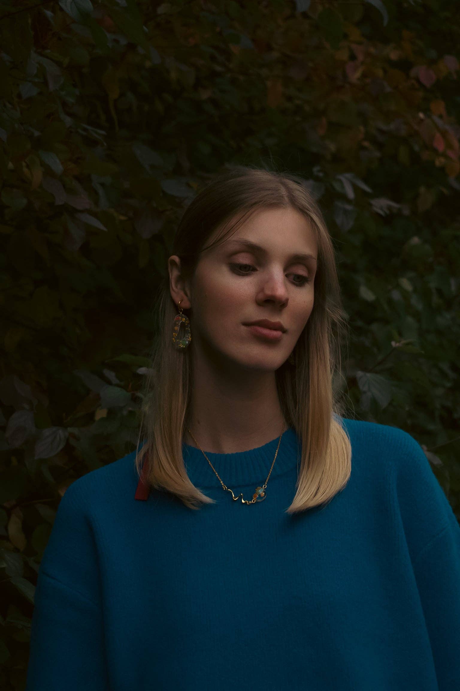 CH Design - Wholesale Halskettinghanger - Late Bloomers Vloeibare Kiezelsteen Ketting6