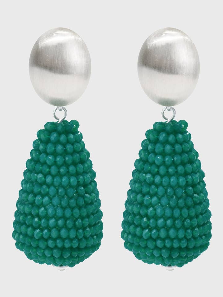 Milanese - Elegant verzilverde oorclips met kristallen in smaragdgroen voor wholesale door Filippa Firenze