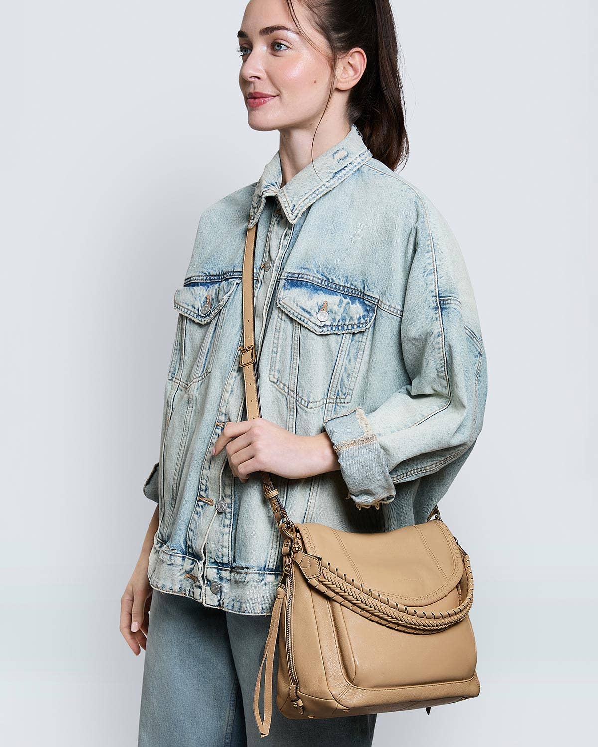 Kameel Alles Voor Liefde Zip Top Convertible Schoudertas voor groothandel op Faire1