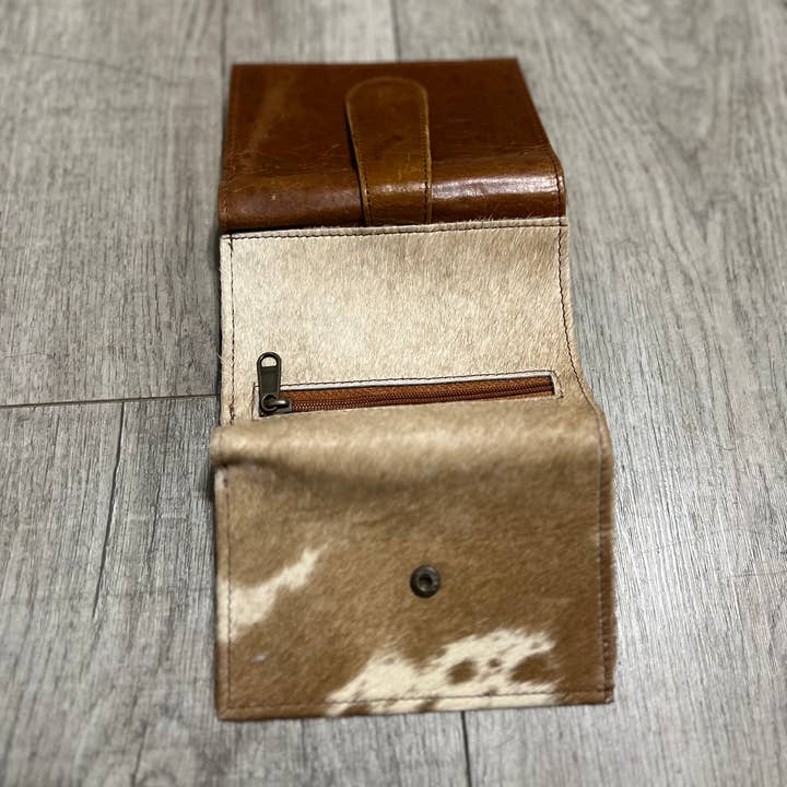 FRINGE & LUXE - Wholesale Wallet - Women's - Trifold cowhide wallet1