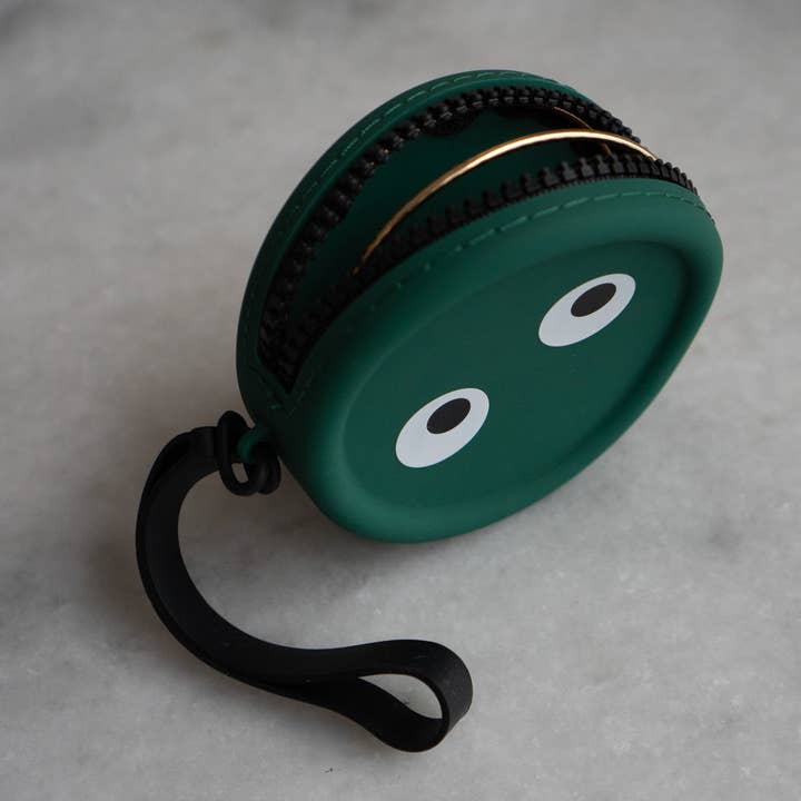 Stay Home Club - Wholesale Coin Purse - Unisex - Googly Guy - Zipper Silicone Coin Pouch1