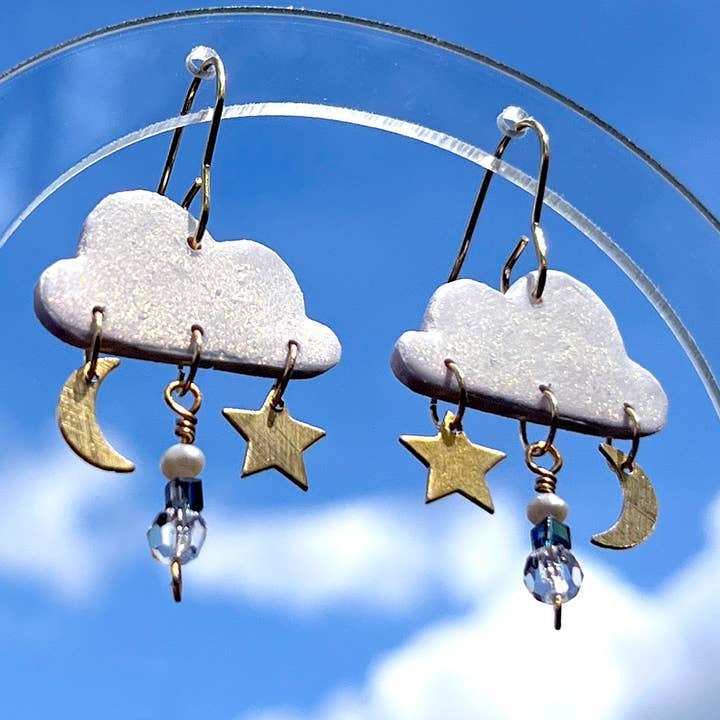 SOAR | Nuages irisés | Lune, étoile, cristal et perle pour la vente par Lightlaced