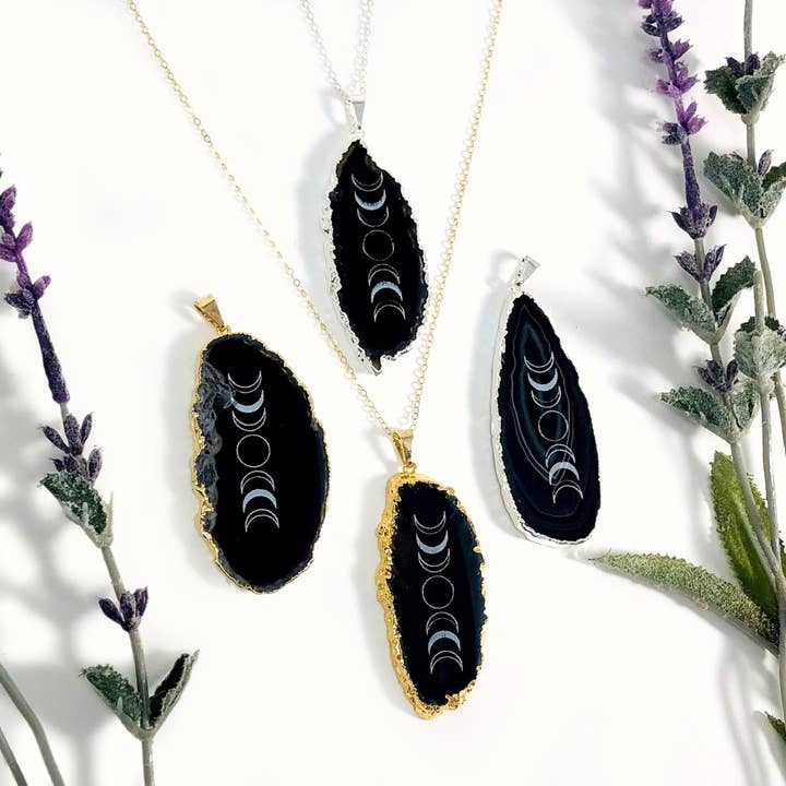 Jewelers Paradise - Wholesale Individual charm/pendant - Agate Slice Pendants with Moon Phases Electroplated Edges9