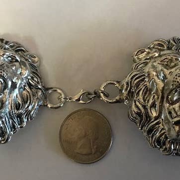 Awesome Silver Color Lion Cloak Clasp. for wholesale by Silver Lady Inc.