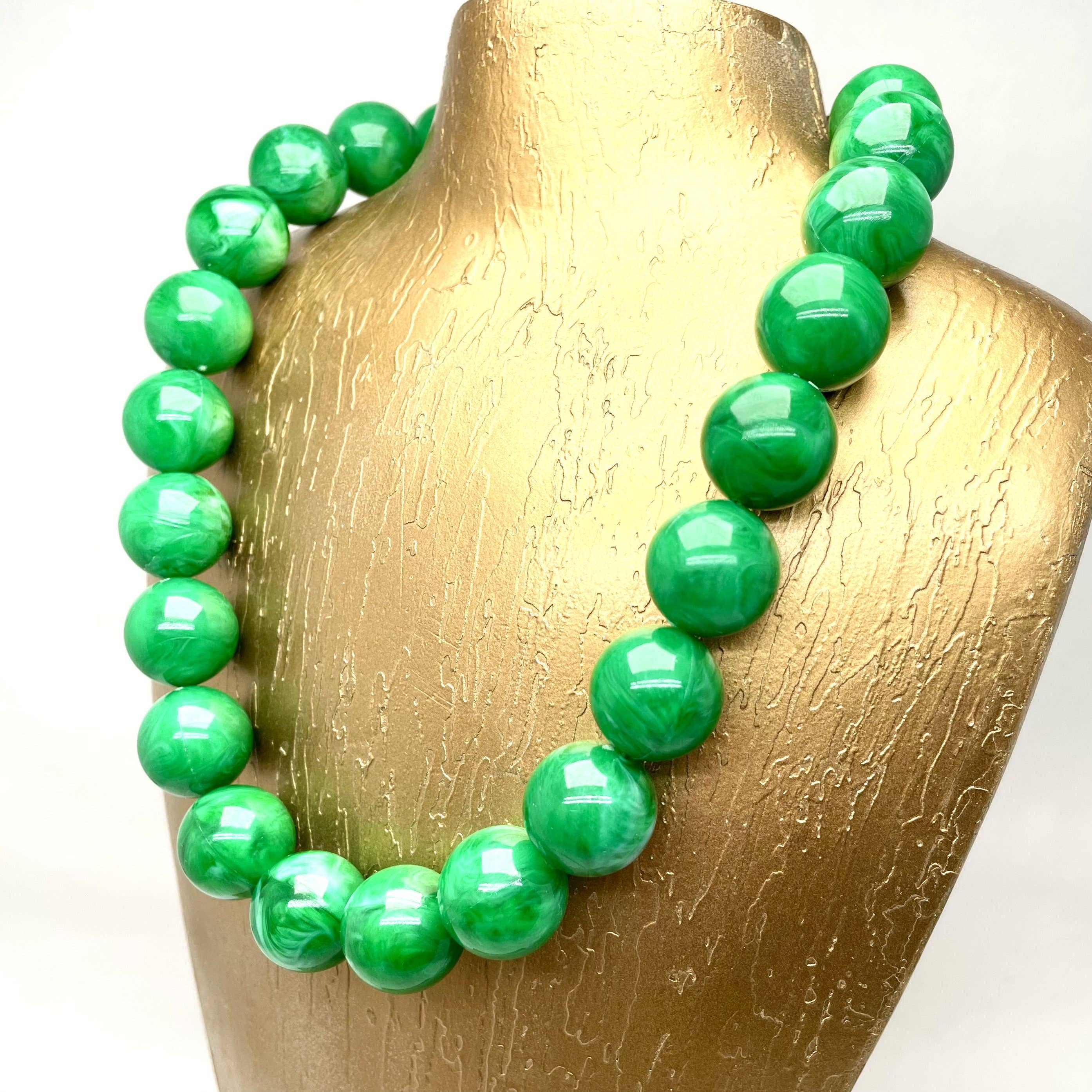 Leetie Lovendale - Vente Collier de perles - Collier Marco Perle Lucite Marbré Vert Émeraude6