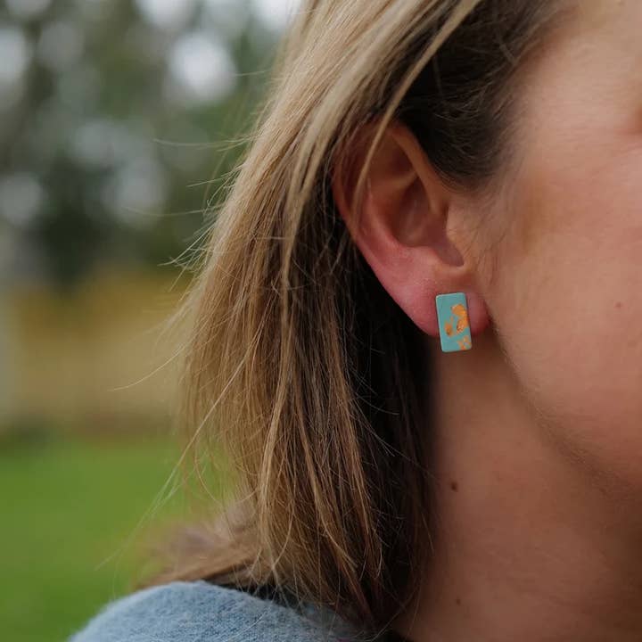 Copper Bee - Vendita all'ingrosso Orecchini a bottone - Borchie in foglia rame e smalto - Collezione Copper Glow1