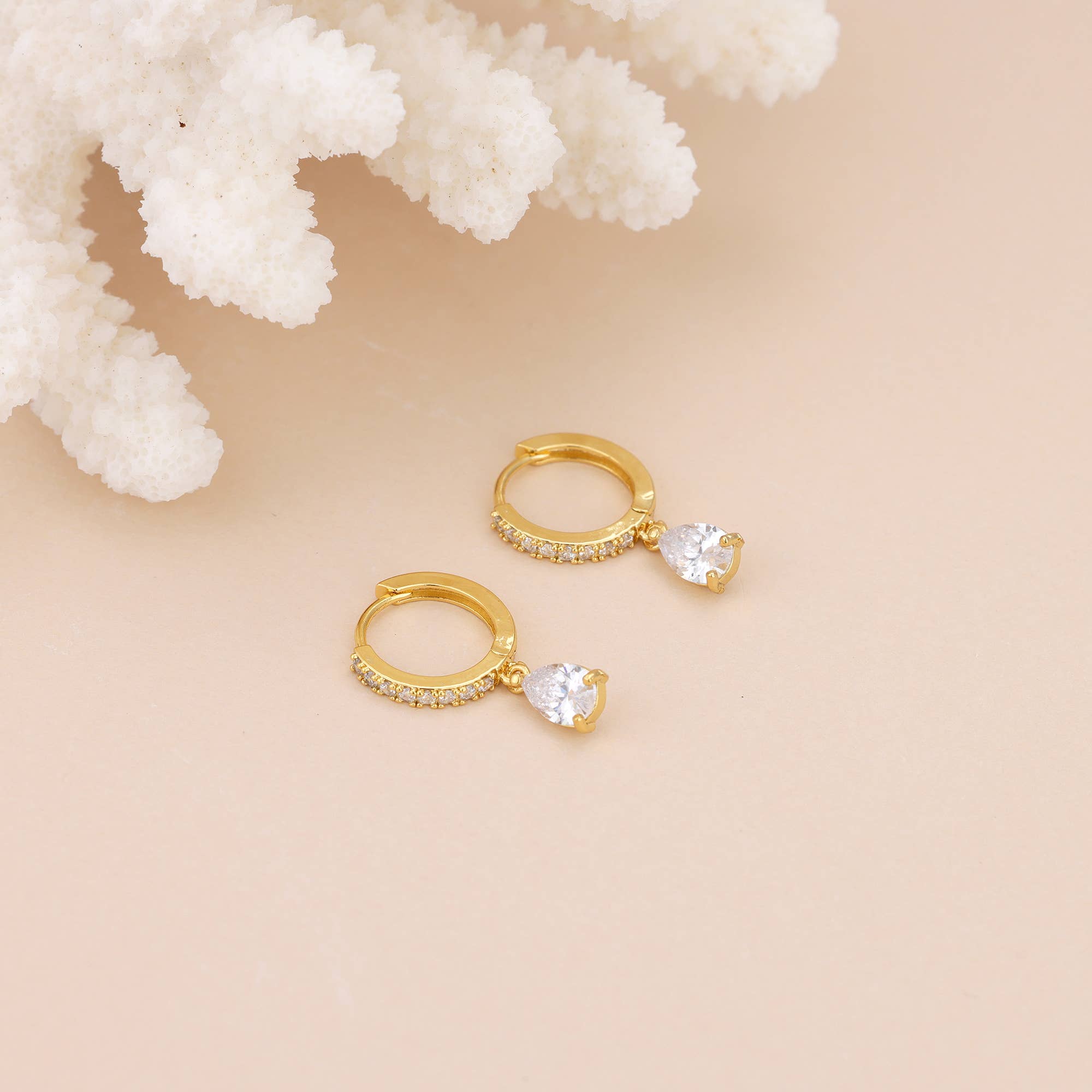 Melange Blanc - Vente Petits anneaux - Boucles d'oreilles pendantes créoles à charnière en forme de larme dorée avec baguette E0198