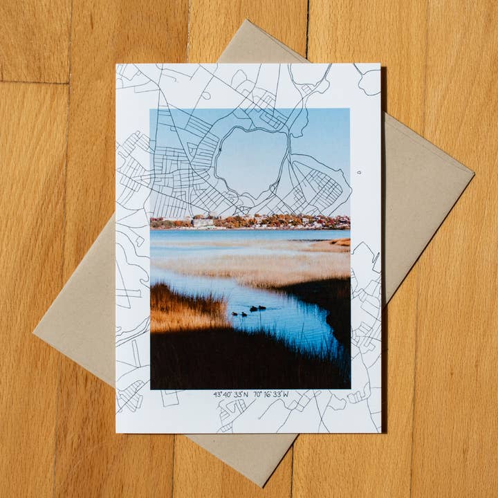Cartão de Saudação A7 com Mapa Fotográfico de Filme de Back Cove Portland Maine por atacado de Abby Clark Creative