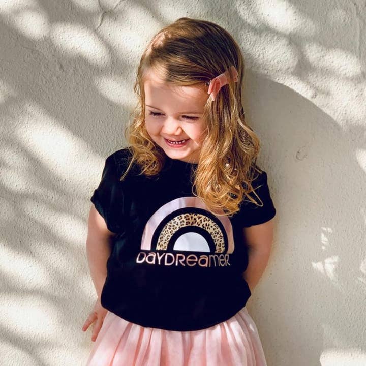 Multi Daydreamer T-shirt for engroshandel hos Willow & Fleur UK