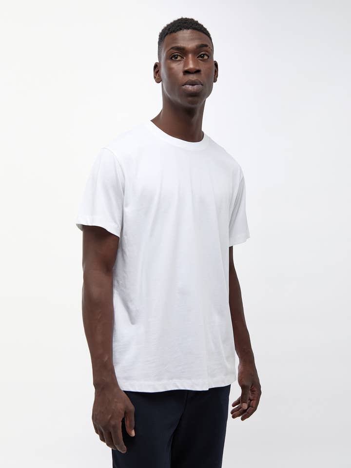 T-shirt basique blanc pour homme pour la vente par Fair American