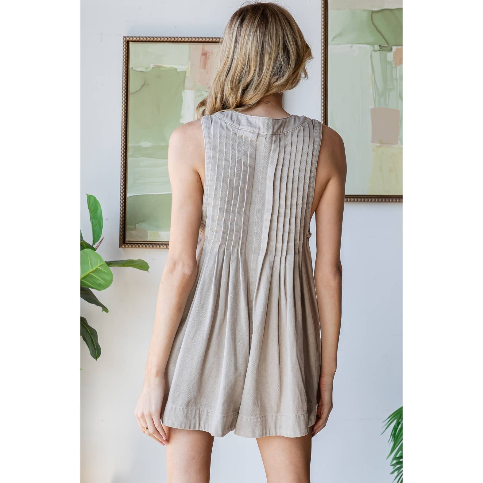 Veveret - Wholesale Romper - Women's - Front Pleated V Neck Sleeveless Denim Romper10