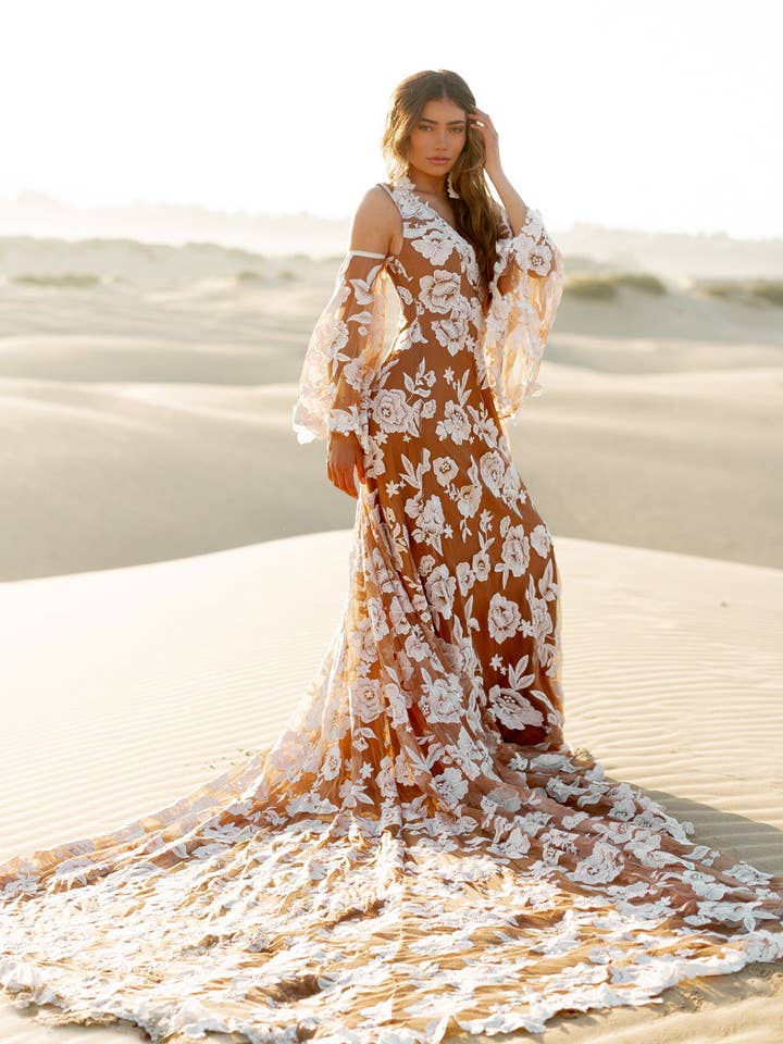 Salome Bruidsjurk in Lelie voor wholesale door Joyfolie