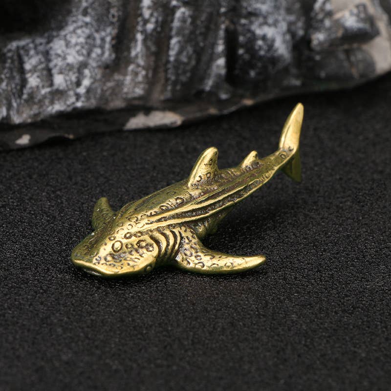 Gemcohub - Vendita all'ingrosso Decorazione - Ornamento in ottone a forma di squalo balena a bocca larga
