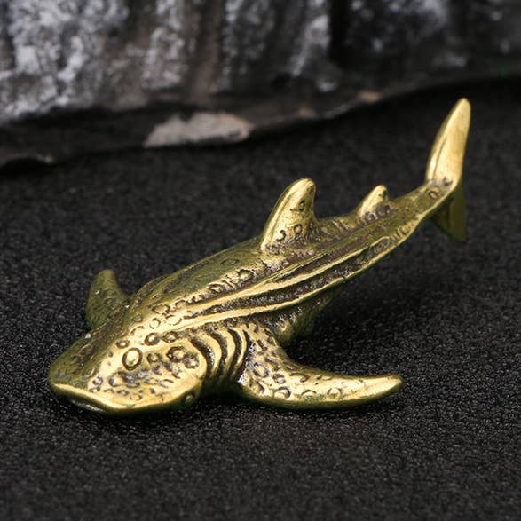 Gemcohub - Vendita all'ingrosso Decorazione - Ornamento in ottone a forma di squalo balena a bocca larga0