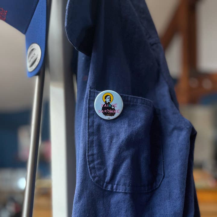 J'ai vu la Vierge - Wholesale Lapel Pin/Button - Round pin & button badge for special mom's clothing11